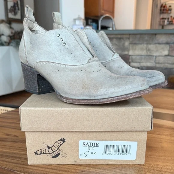 Freebird by Steven Sadie boots in the color Ice - Picture 1 of 16